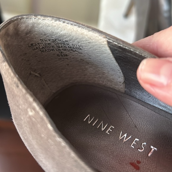 Nine West Suede Peep-Toe Pumps, size 8 1/2, EUC - Picture 5 of 6